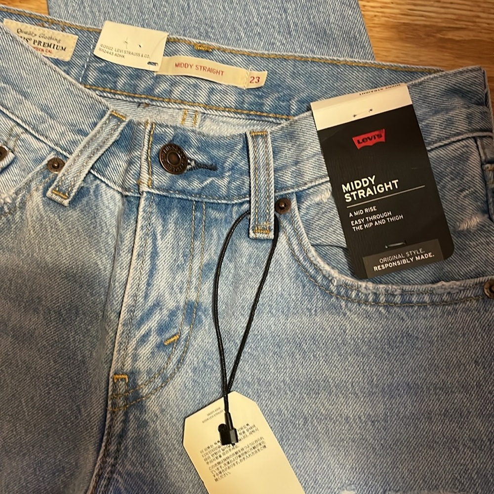 ❗️SOLD ❗️Levi's jeans - Picture 3 of 7